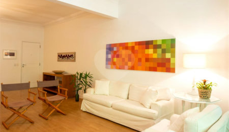 Apartamento à venda com 3 quartos, sendo 1 suíte,  em Leme, Rio de Janeiro, RJ