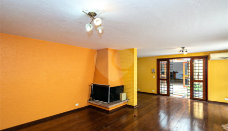 Casa à venda com 4 quartos, sendo 1 suíte,  em Jardim Marajoara, São Paulo, SP