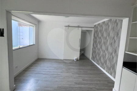 Sobrado à venda com 3 quartos em Parada Inglesa, São Paulo, SP