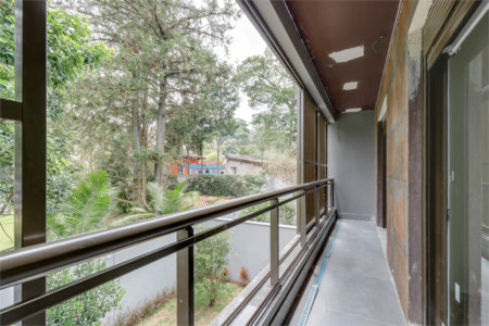 Casa à venda com 4 quartos, sendo 3 suítes, no condomínio Jardim Chapel, São Paulo - SP
