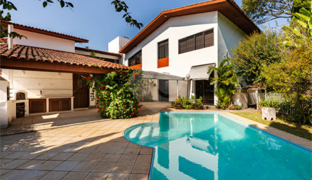 Casa à venda com 6 quartos, sendo 4 suítes,  em Butantã, São Paulo, SP