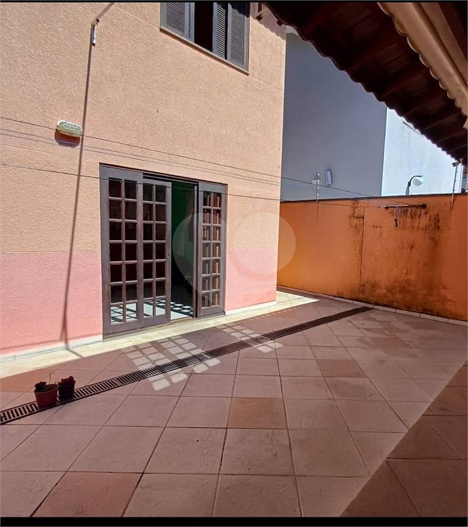 Sobrado à venda com 3 quartos, sendo 2 suítes,  em Jardim Marica, Mogi das Cruzes, SP