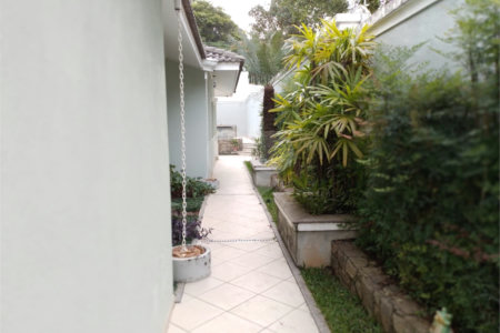 Casa à venda com 4 quartos, sendo 2 suítes,  em Vila Santista, Atibaia, SP