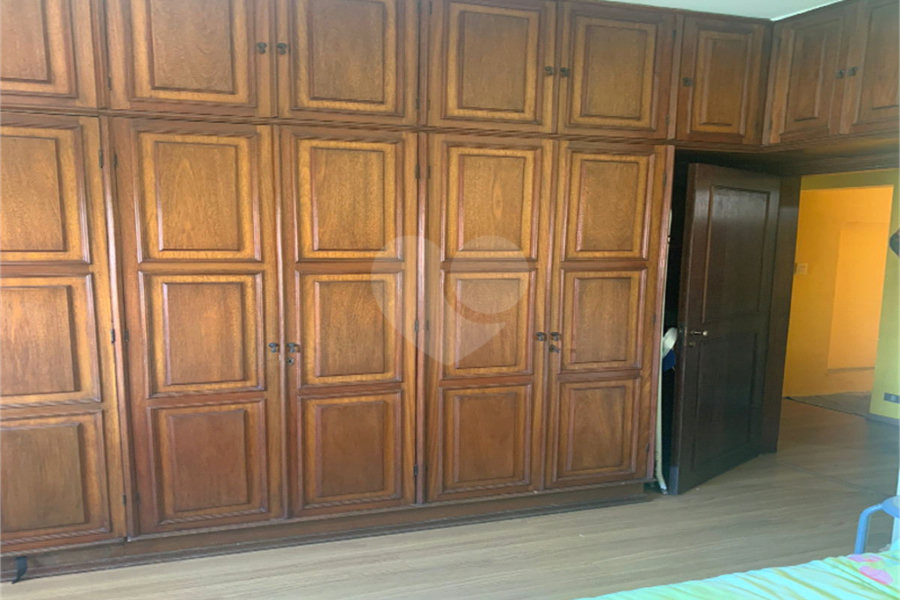 Sobrado à venda com 4 quartos em Santana, São Paulo, SP