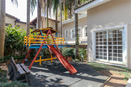 Casa à venda com 5 quartos, sendo 3 suítes, no condomínio Boulevard Saint Michael, São Paulo - SP