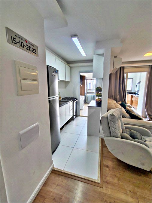 Apartamento à venda com 3 quartos, sendo 1 suíte,  em Jardim Caravelas, São Paulo, SP