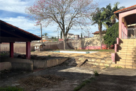 Casa à venda com 4 quartos, sendo 2 suítes,  em Vila Oliveira, Mogi das Cruzes, SP