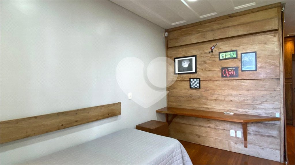 Casa à venda com 1 quarto, sendo 3 suítes, no Centro, Porto Seguro, BA