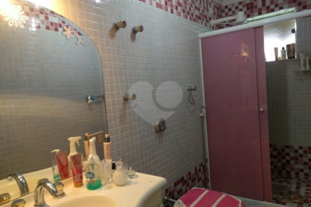Sobrado à venda ou para alugar com 5 quartos, sendo 3 suítes, em Jardim Marajoara, São Paulo, SP