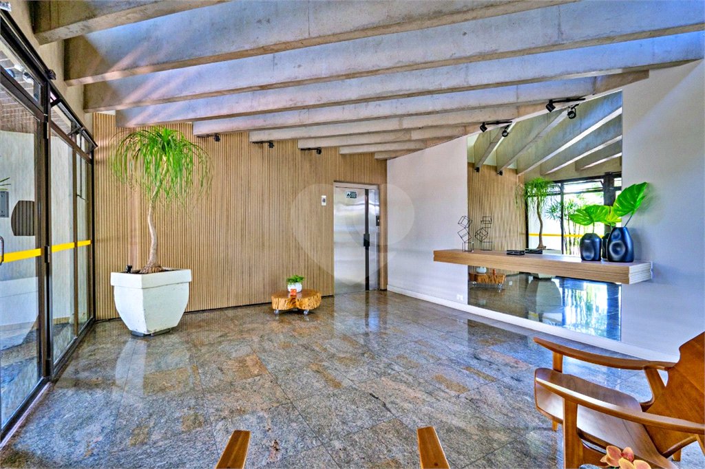 Apartamento à venda com 3 suítes em Campo Belo, São Paulo, SP