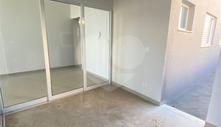 Casa à venda com 3 quartos, sendo 1 suíte,  em Ipê, Três Lagoas, MS