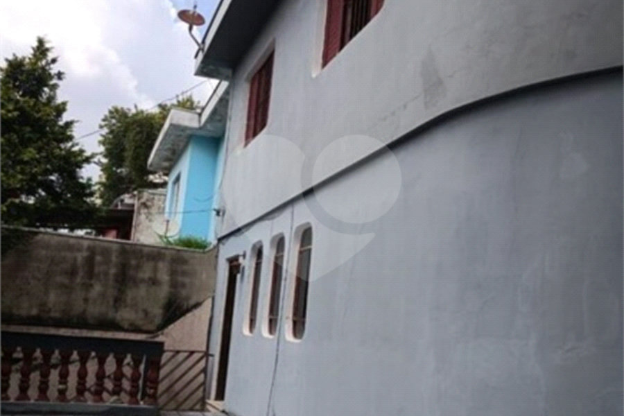Sobrado à venda com 3 quartos em Vila Guarani, Santo André, SP