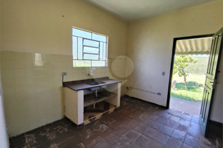 Fazenda para alugar com 3 quartos em Vila Santana, Itapetininga, SP
