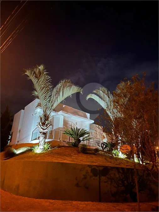 Casa à venda com 4 suítes no condomínio Dos Lagos, Itupeva - SP
