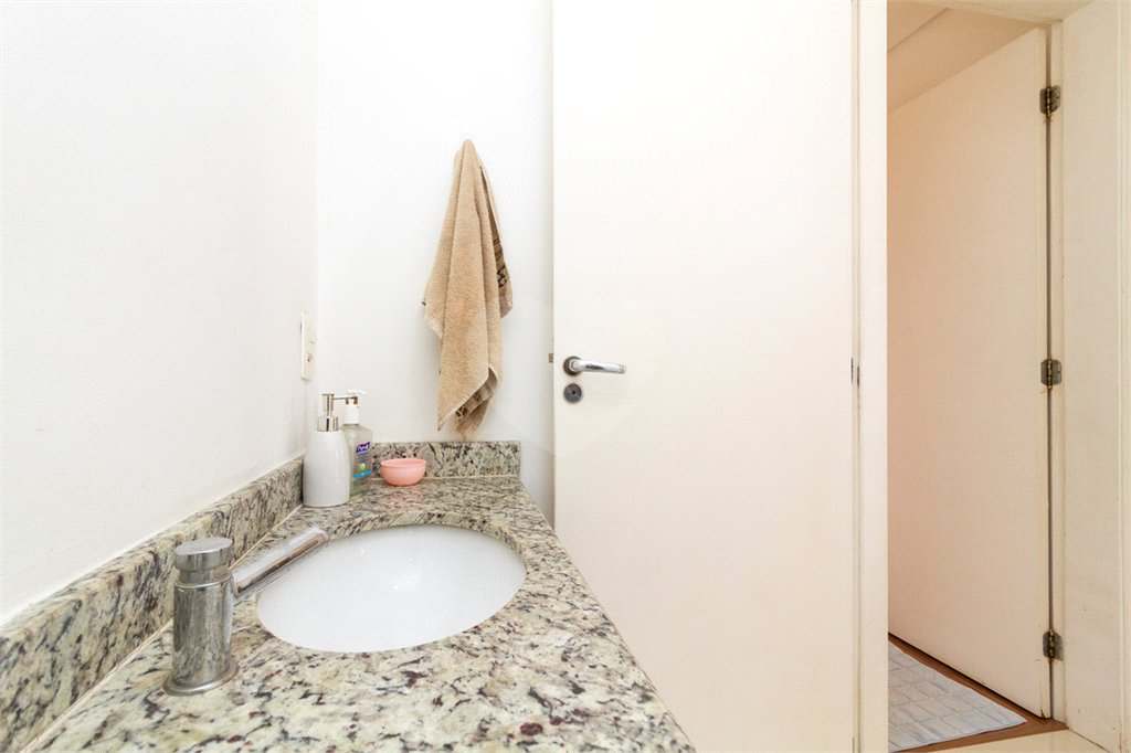 Apartamento à venda com 3 quartos, sendo 2 suítes, em Vila Lageado, São Paulo, SP