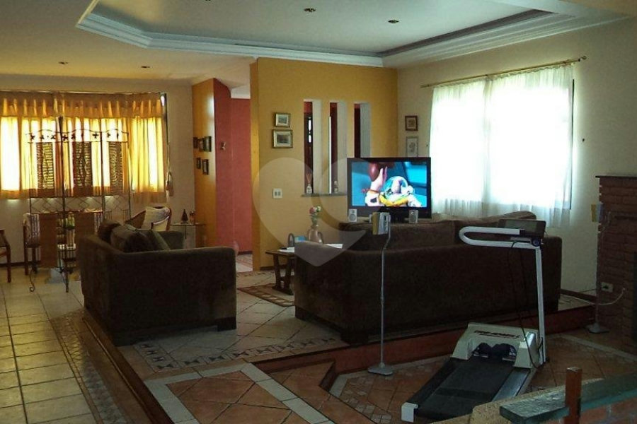 Sobrado à venda com 3 suítes em Vila Nova Mazzei, São Paulo, SP
