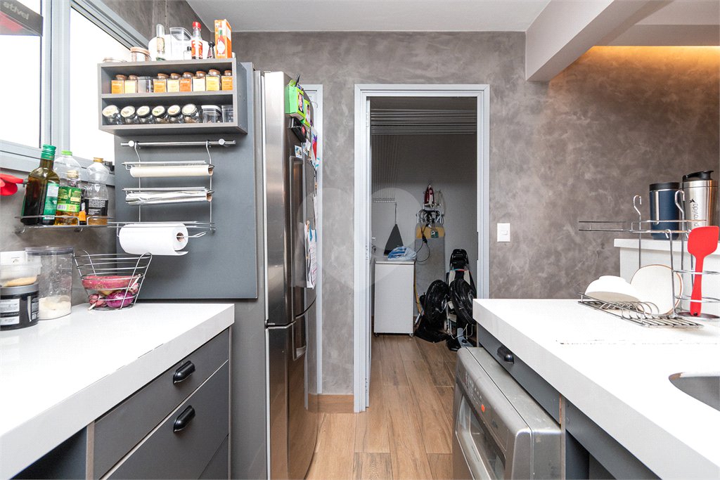 Apartamento à venda com 3 quartos, sendo 1 suíte, em Vila Madalena, São Paulo, SP