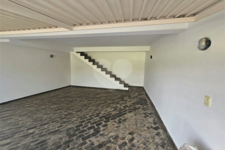 Casa à venda com 4 quartos, sendo 2 suítes,  em Vila Nastri, Itapetininga, SP