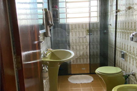 Sobrado à venda com 4 quartos, sendo 1 suíte, em Sumaré, São Paulo, SP