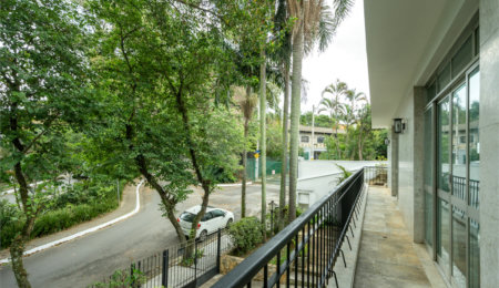 Casa Térrea à venda ou para alugar com 4 suítes em Jardim Marajoara, São Paulo, SP