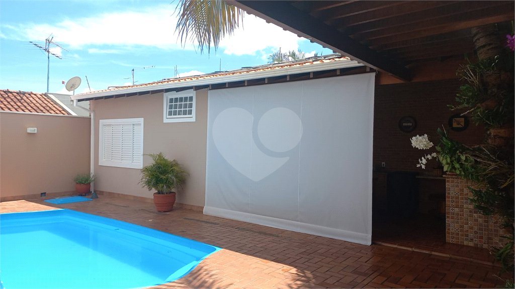 Casa à venda com 4 quartos, sendo 2 suítes, em Jardim Adalgisa, Araraquara, SP