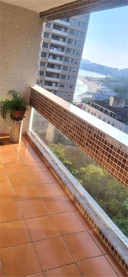 Apartamento porteira fechada com vista para o mar e lazer completo em Pitangueiras – Guarujá