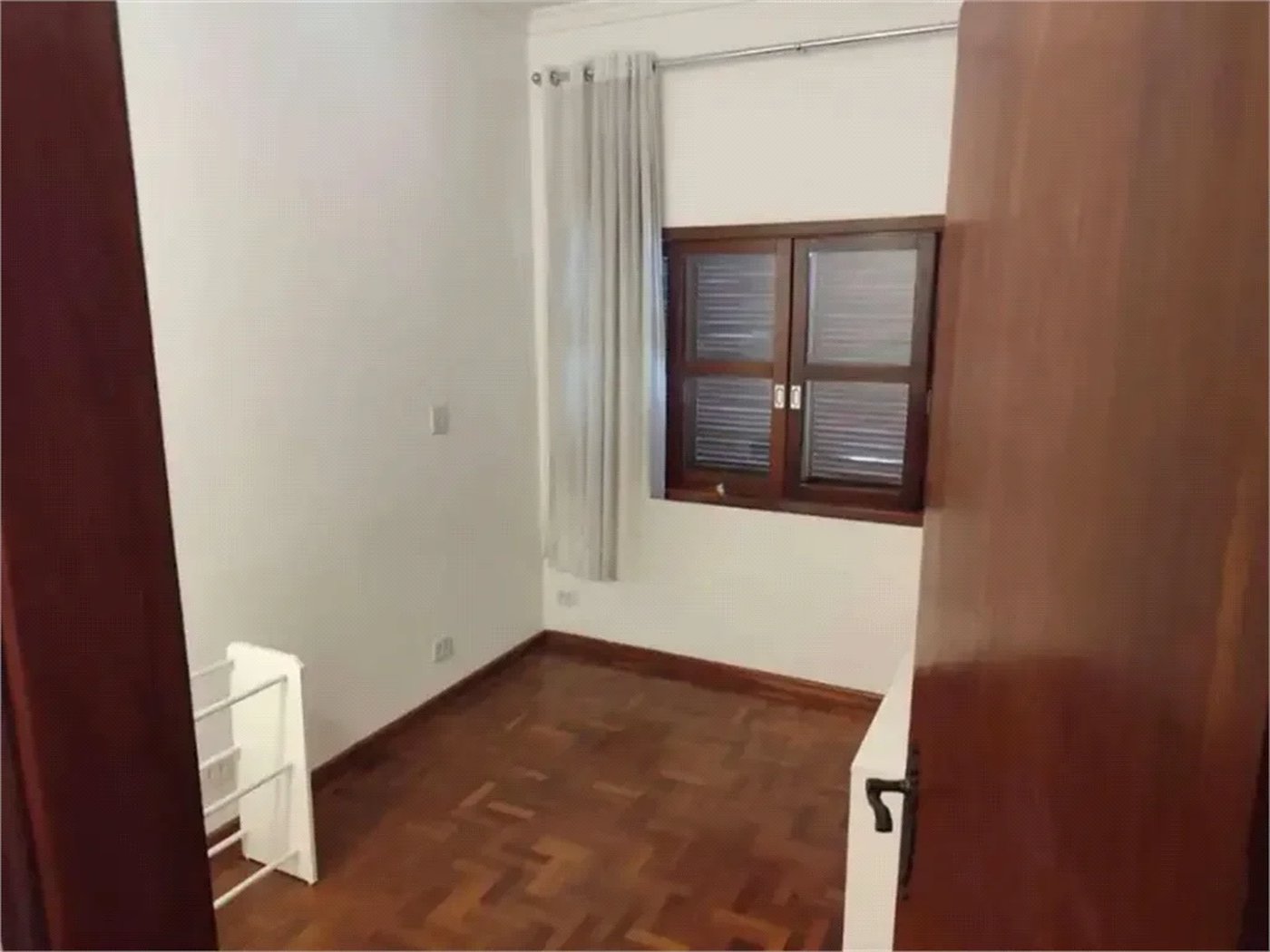 Sobrado à venda com 4 quartos, sendo 2 suítes,  em Lapa, São Paulo, SP