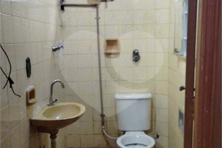 Casa à venda com 3 quartos, sendo 1 suíte,  em Bom Retiro, São Paulo, SP