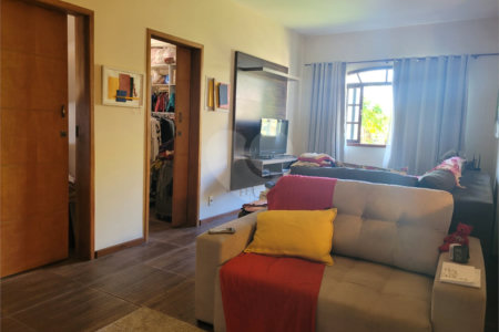 Casa à venda com 5 quartos, sendo 1 suíte, em Guaratiba, Rio de Janeiro, RJ