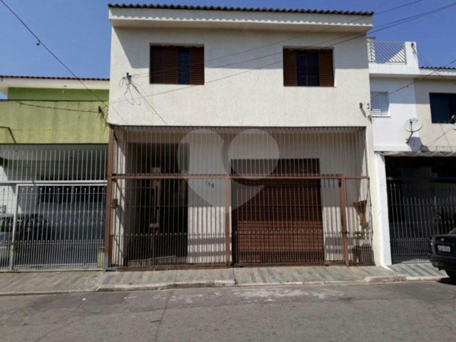 Sobrado à venda com 3 quartos, sendo 1 suíte,  em Tremembé, São Paulo, SP