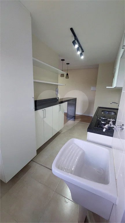 Apartamento para alugar com 2 quartos, sendo 1 suíte, em Aparecidinha, Sorocaba, SP