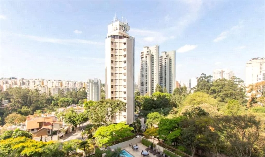 Apartamento à venda com 3 suítes em Paraíso do Morumbi, São Paulo, SP