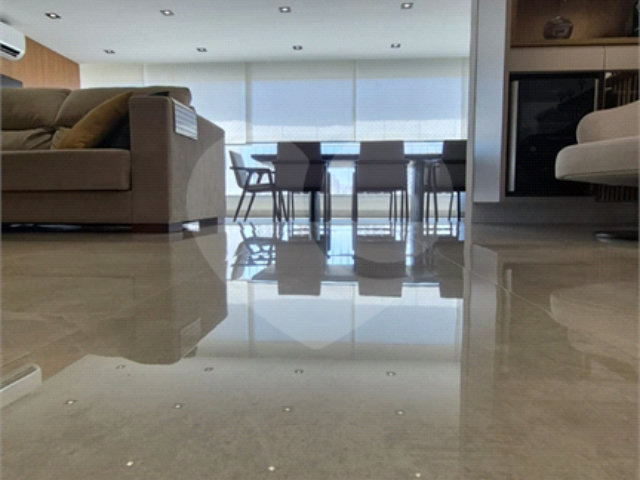 Apartamento à venda com 3 suítes em Santana, São Paulo, SP