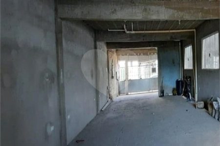 Sobrado à venda com 5 quartos, sendo 1 suíte, em Jardim Cumbica, Guarulhos, SP