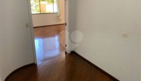 Apartamento à venda com 3 suítes em Paineiras do Morumbi, São Paulo, SP