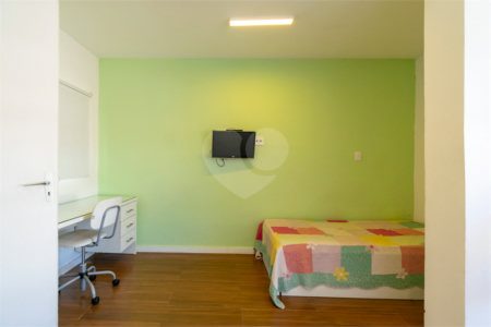 Sobrado à venda com 3 quartos, sendo 1 suíte, em Cidade Monções, São Paulo, SP