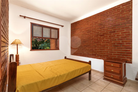 Chácara à venda com 5 quartos, sendo 2 suítes, em Vila São João, Sarapuí, SP