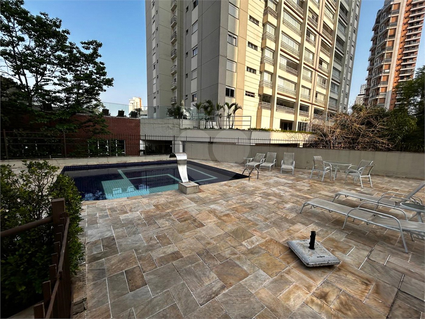 Apartamento à venda com 3 quartos, sendo 1 suíte,  em Vila Andrade, São Paulo, SP