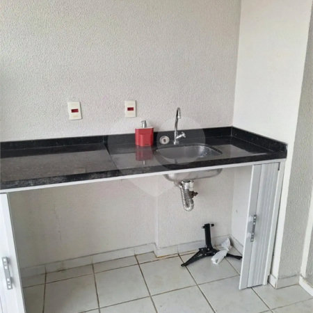 Apartamento à venda com 3 quartos, sendo 1 suíte,  em Vila Carrão, São Paulo, SP