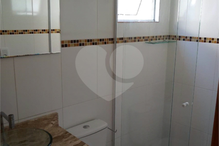 Casa à venda com 2 suítes no condomínio Residencial Pedro, São Paulo - SP