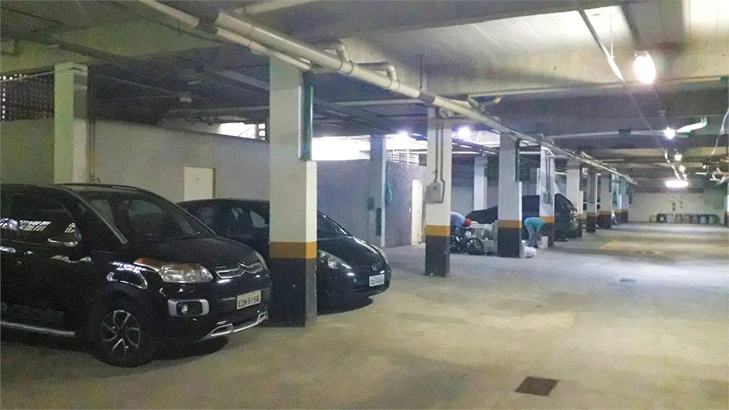 Casa à venda com 3 quartos, sendo 1 suíte,  no condomínio Jardim das Palmas, São Paulo - SP