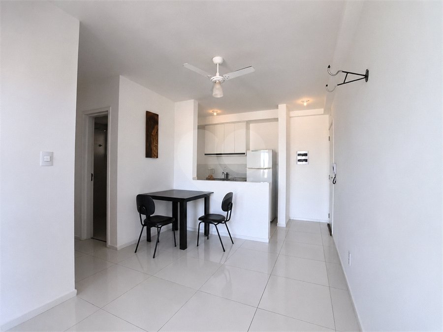 Apartamento à venda com 2 quartos, sendo 1 suíte, em Chácaras Reunidas São Jorge, Sorocaba, SP