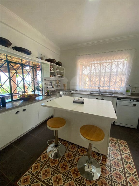 Casa à venda com 4 suítes no condomínio São Joaquim, Vinhedo - SP