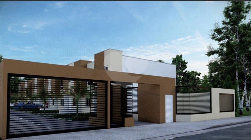 Casa à venda com 3 quartos, sendo 1 suíte, no condomínio Residencial Romã, Suzano - SP