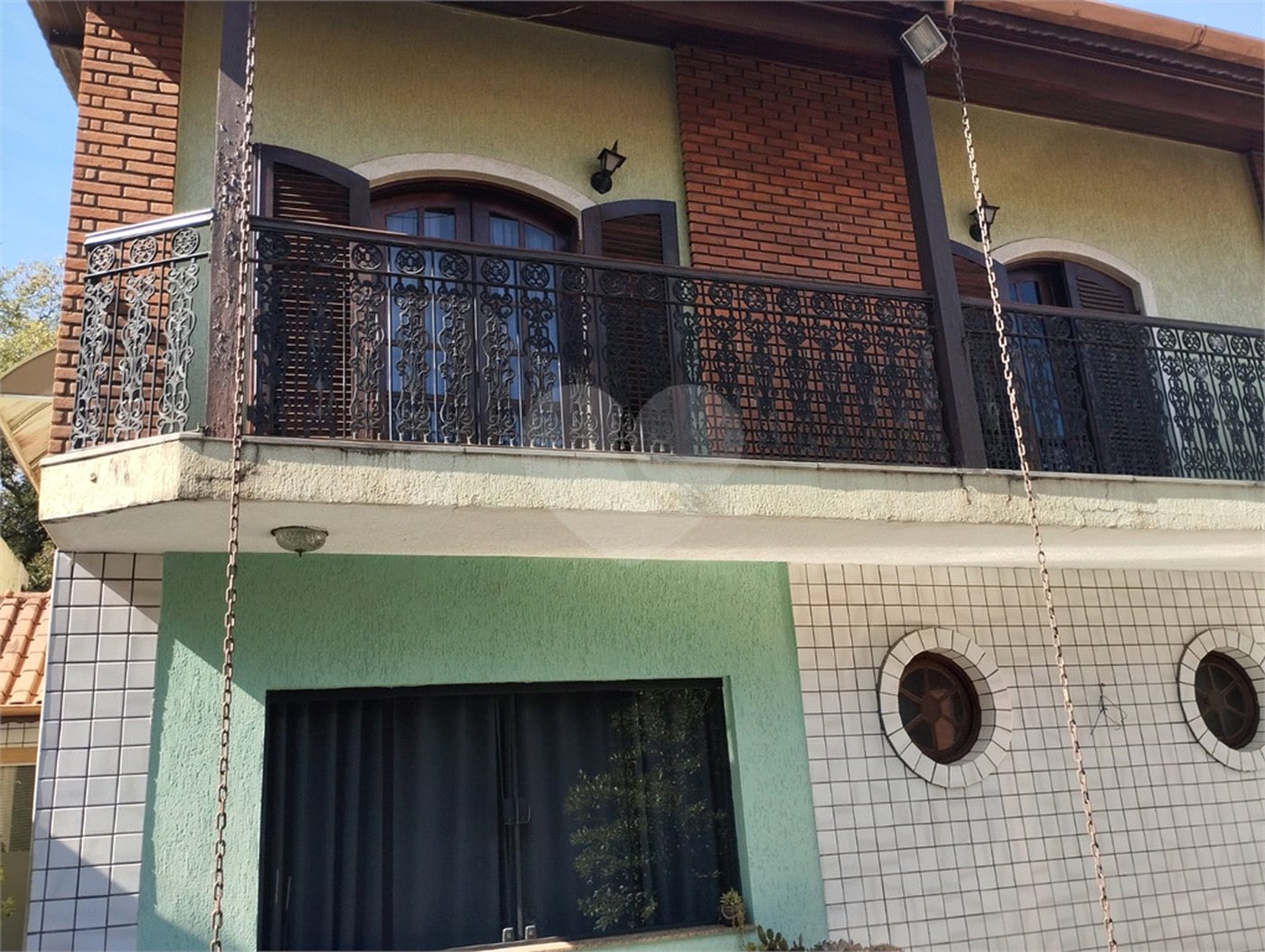 Sobrado à venda com 4 quartos, sendo 1 suíte, em Tremembé, São Paulo, SP