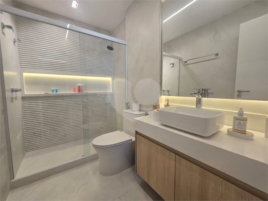 Apartamento à venda ou para alugar com 2 quartos, sendo 1 suíte, em Leblon, Rio de Janeiro, RJ