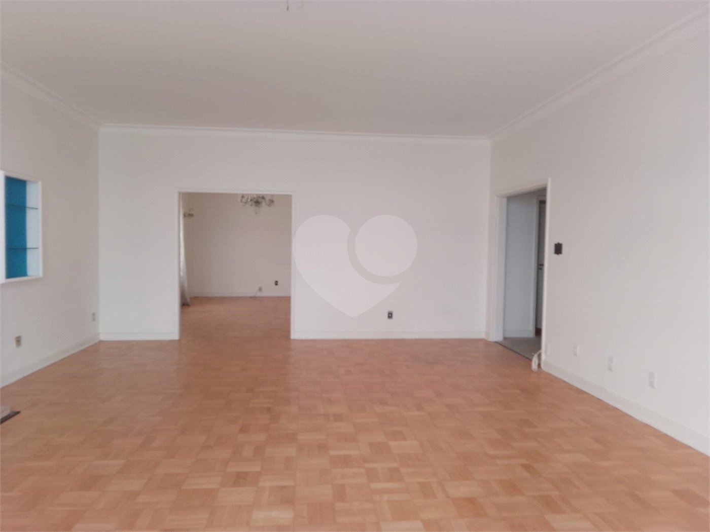 Apartamento à venda com 4 quartos, sendo 1 suíte, em República, São Paulo, SP
