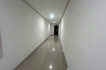 Sala Comercial para Locação Anual no Helbor Offices Santos | Moderna, Mobiliada e Pronta para Uso
