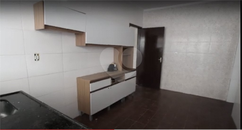 Casa à venda com 3 quartos, sendo 2 suítes,  no condomínio Não, São Paulo - SP