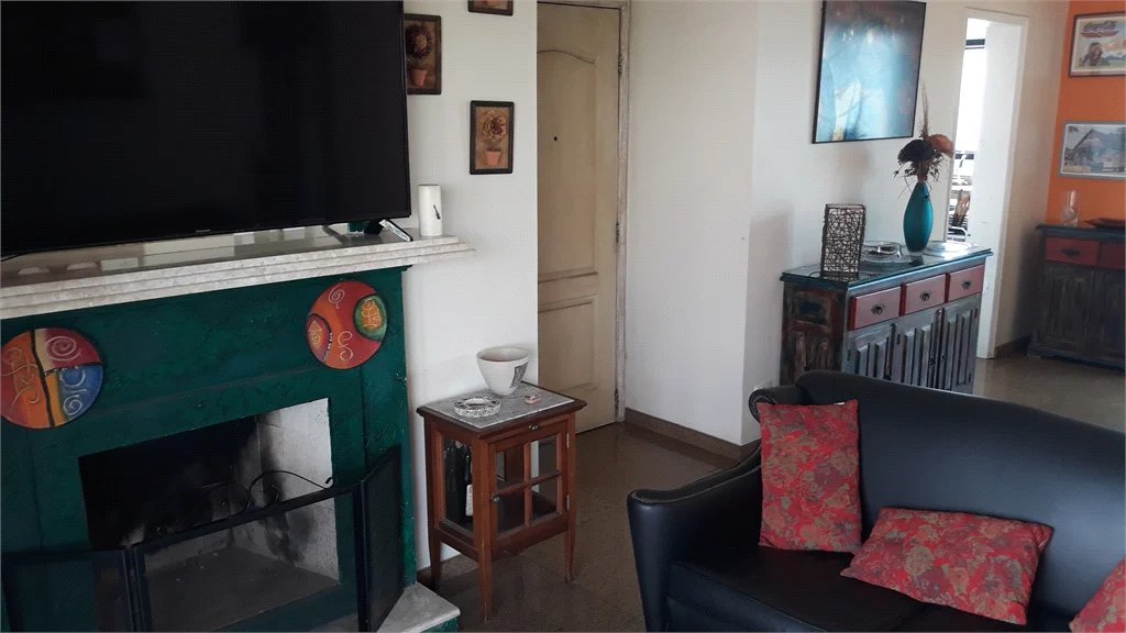 Apartamento à venda com 3 quartos, sendo 1 suíte,  em Vila Andrade, São Paulo, SP